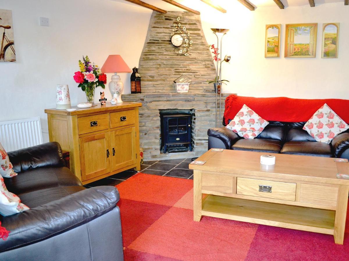 Fordbrook Cottage ブリクストン エクステリア 写真