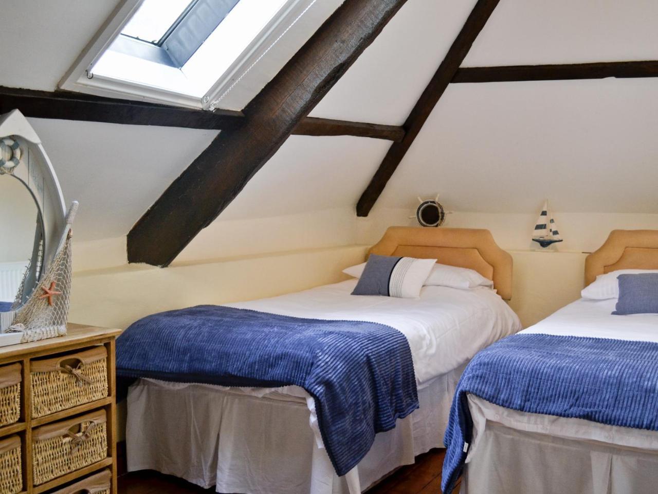 Fordbrook Cottage ブリクストン エクステリア 写真
