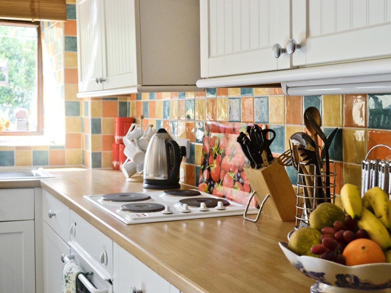 Fordbrook Cottage ブリクストン エクステリア 写真